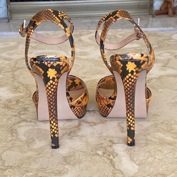 Steve Madden Snakeskin Platform Ankle Strap Heels - As New - Picture 10 of 13